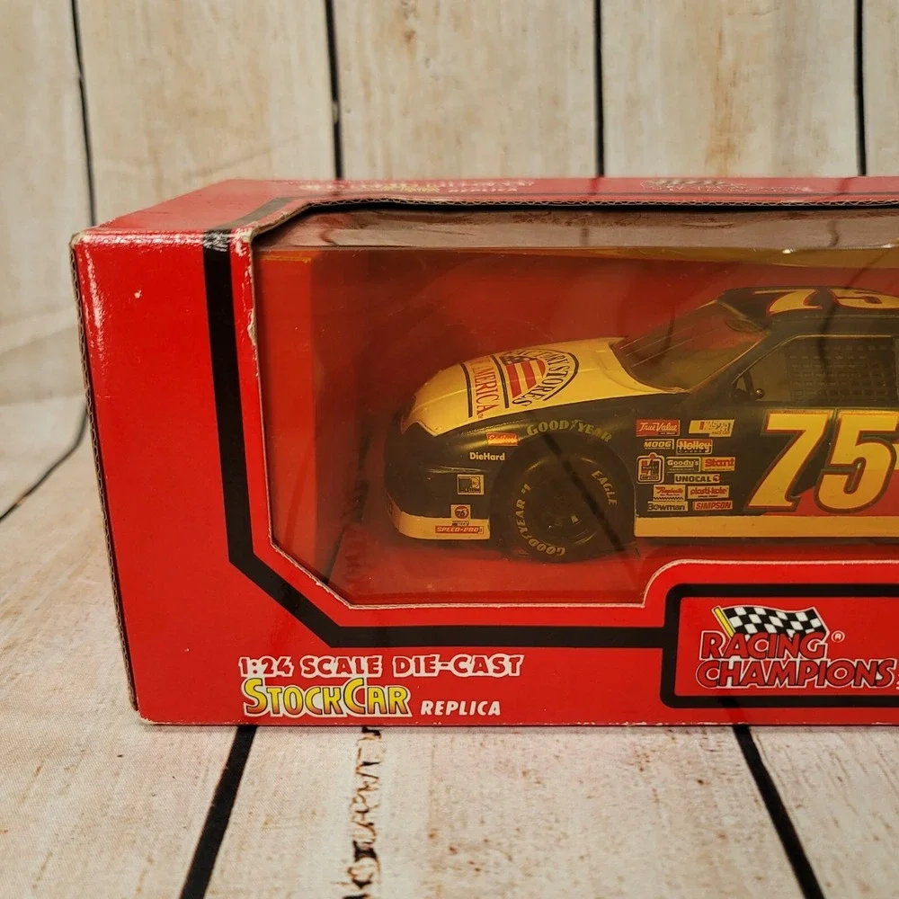 Todd Bodine #75 Factory Stores Of America Ford 1993 Racing‎ Champions 1:24 Scale